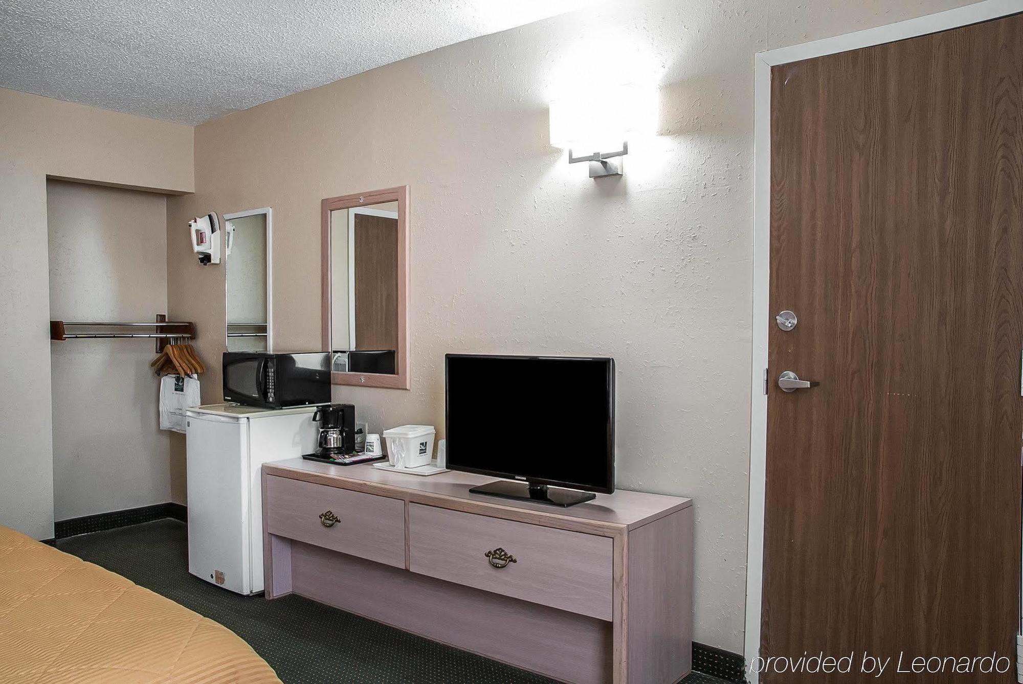 Quality Inn Near Six Flags St. Louis Pacific Exterior photo